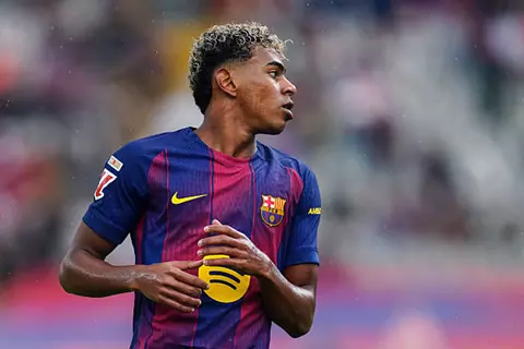 باريس سان جيرمان يرسم خطة سحرية لضم لامين يامال